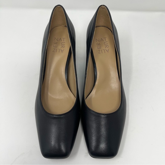 Naturalizer Black Leather Heels - Picture 4 of 8